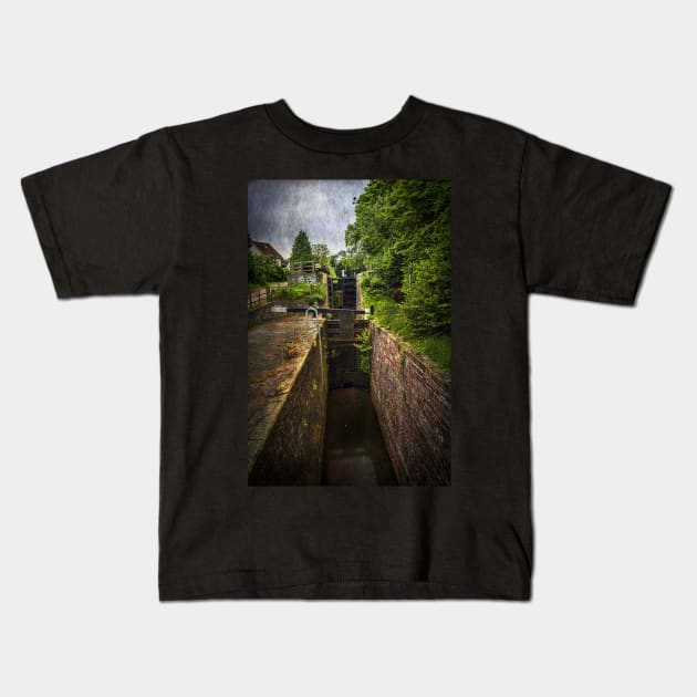 Fourteen Locks To Crumlin Kids T-Shirt by IanWL